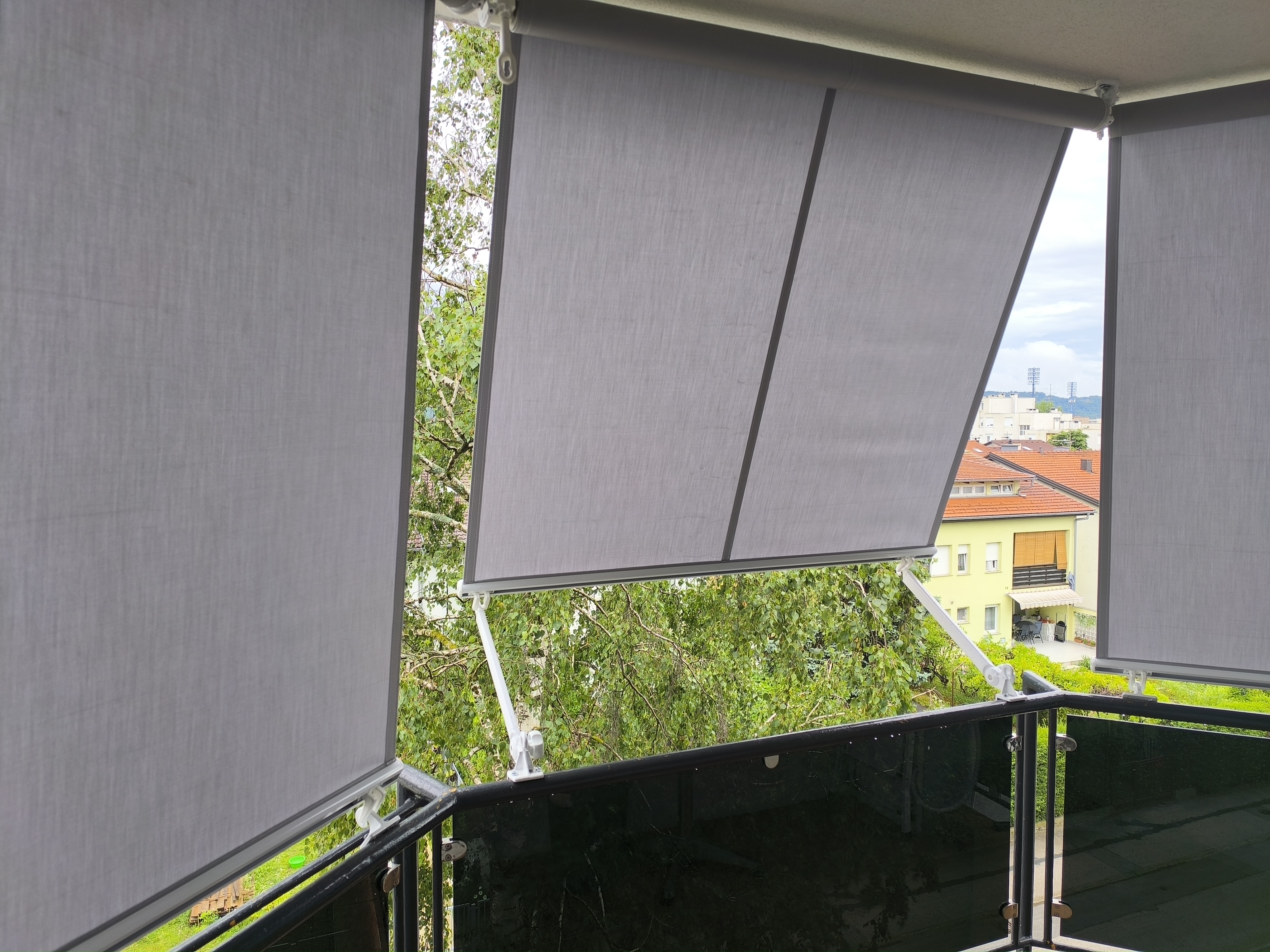 Vertikalna tenda balkon